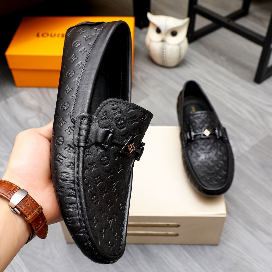 Louis Vuitton Low Shoes